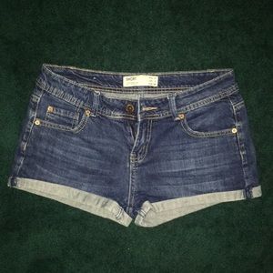 Cuffed jean short